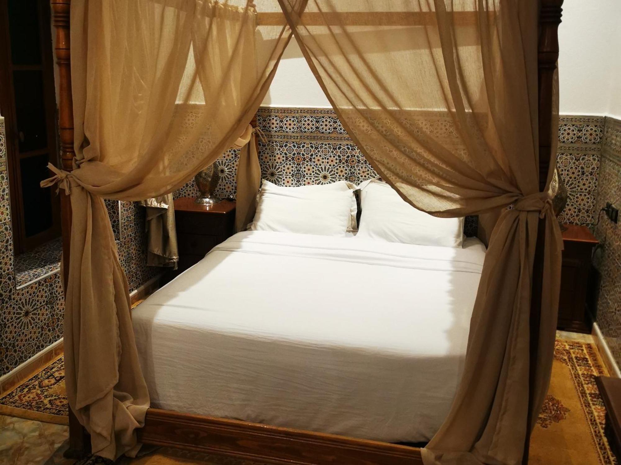 Riad Dar Al Fassia Уджда Экстерьер фото